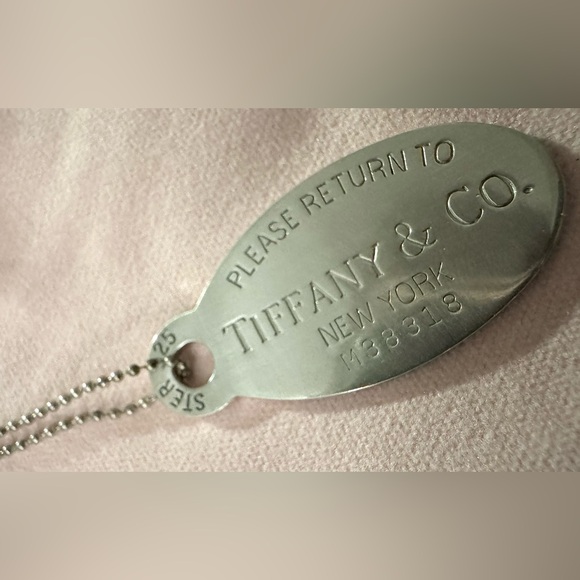 Tiffany & Co. Vintage Return to Tiffany 925 Silver Large Oval Dog Tag Necklace - Picture 2 of 5